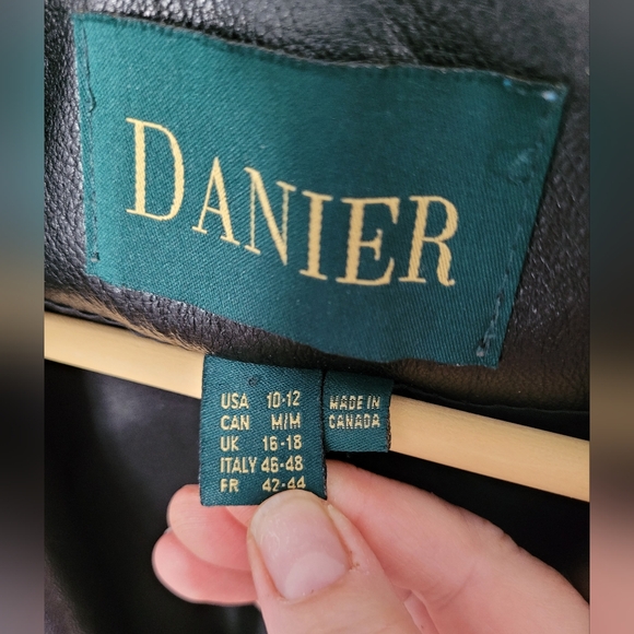 Vintage Danier Butter Leather Blazer sz 12 - Picture 4 of 9